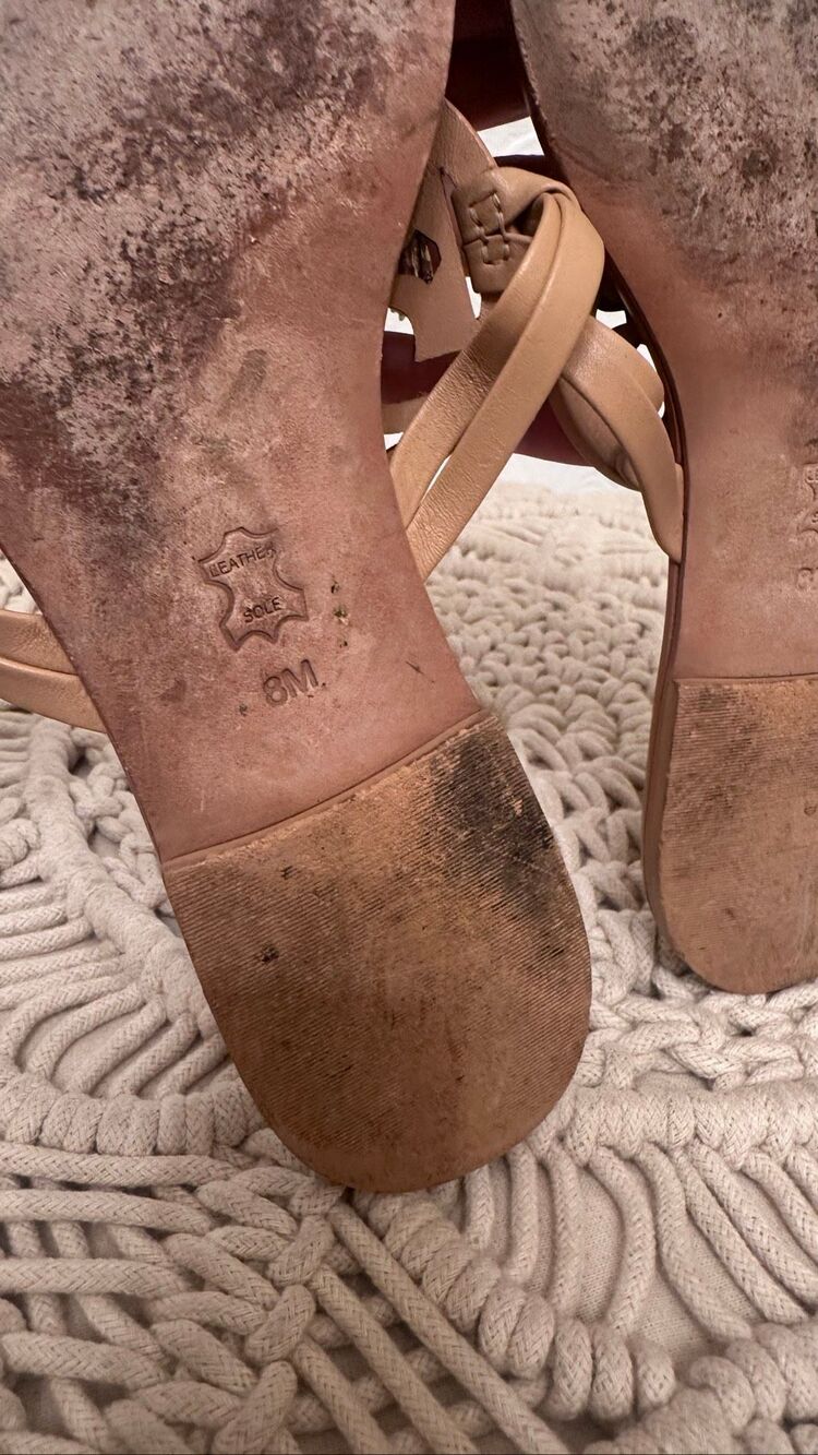Tory Burch Tan Leather Slip on Thing Sandals Size 8 - Picture 4 of 5